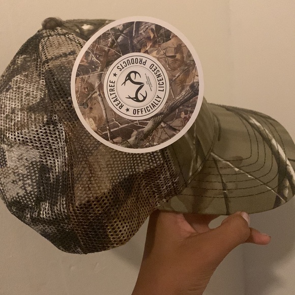 Men’s hat - Picture 2 of 3